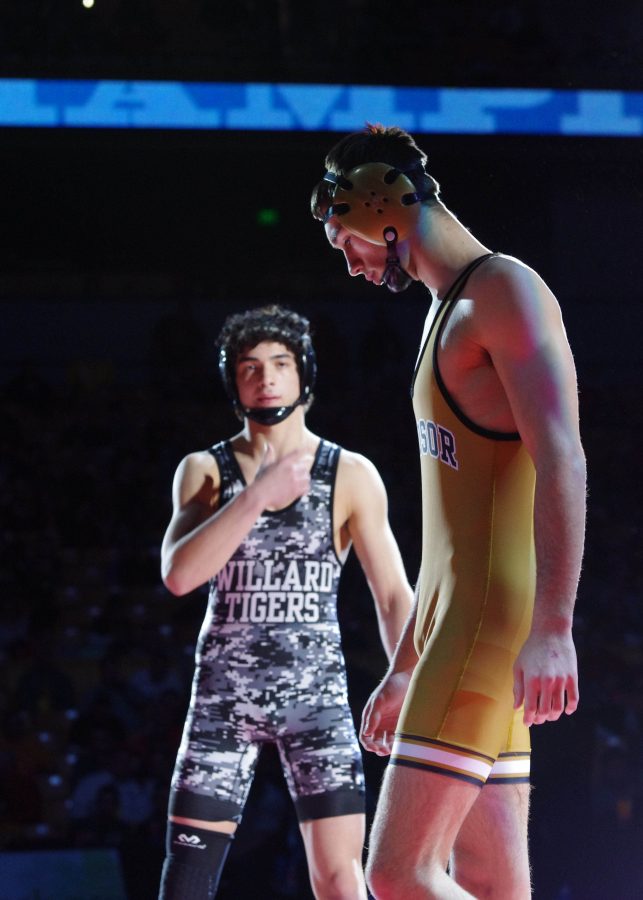 Senior Jake Warren is looking to defend his state title . 