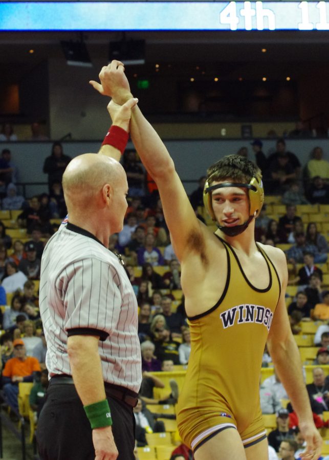 Jake Warren completed a thrilling third period comeback with an emphatic pin with 52 seconds remaining. 