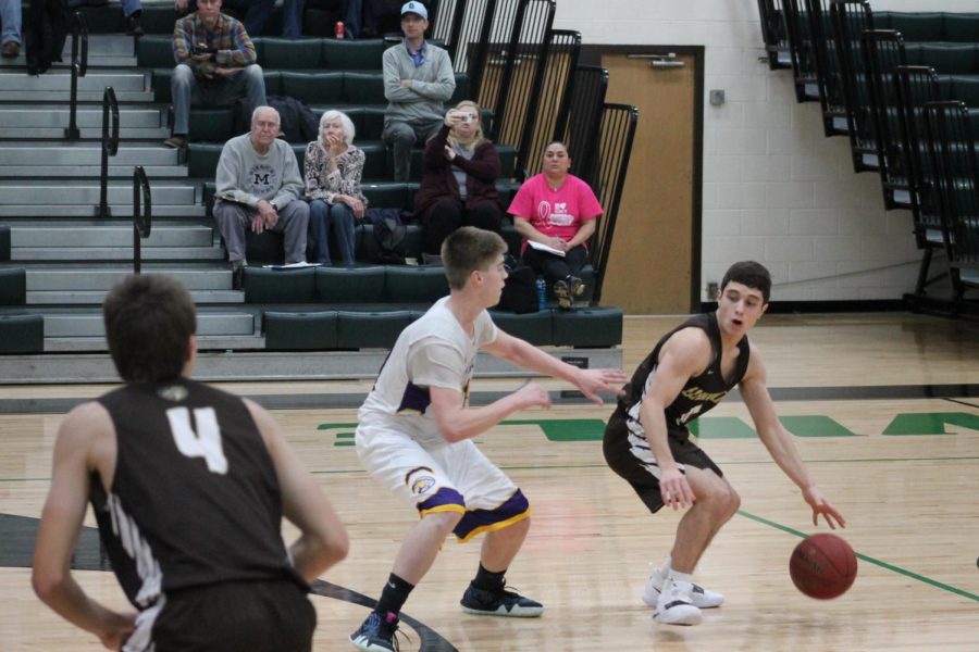 Sonny Amabile tries to lose his defender.