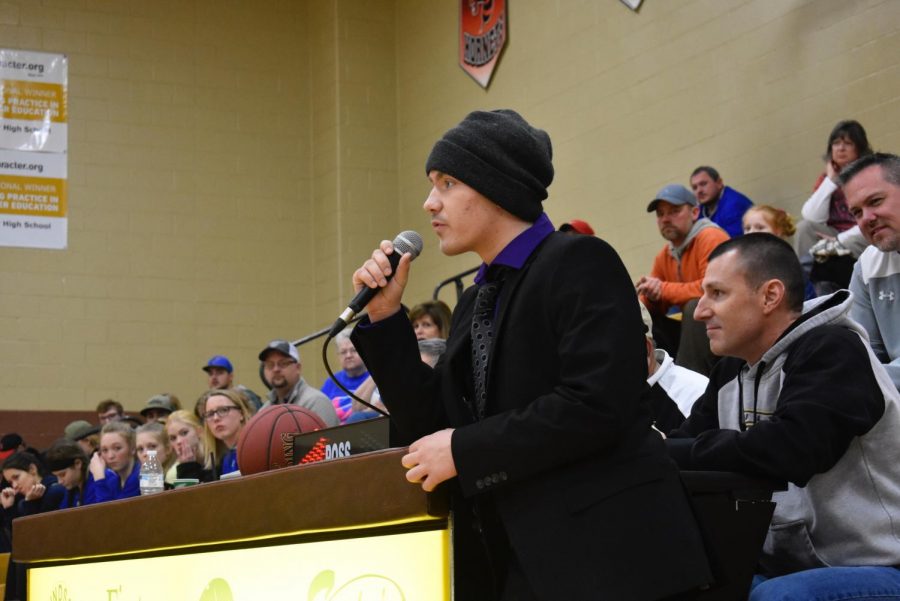 Frankie Rhodes thanked his supporters during halftime. 