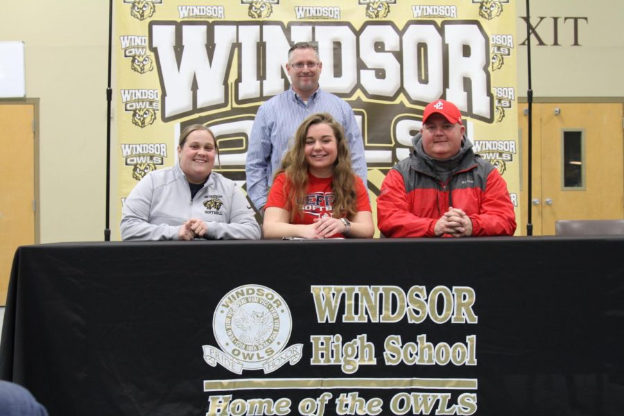 Jessica Veselske, who set the Windsor home run record in the fall, signed to play softball at Jefferson College. 