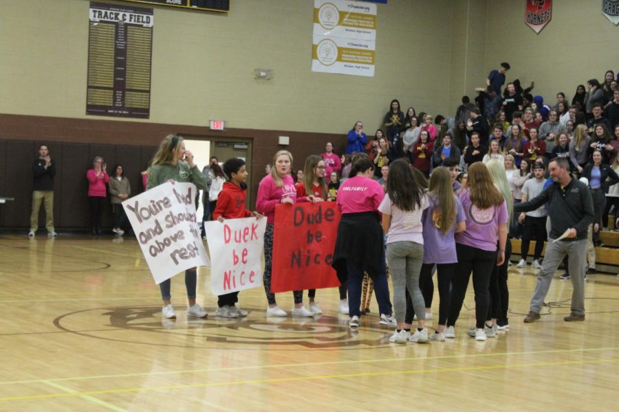 Dueker-Richmond was greeted by several of her students. 