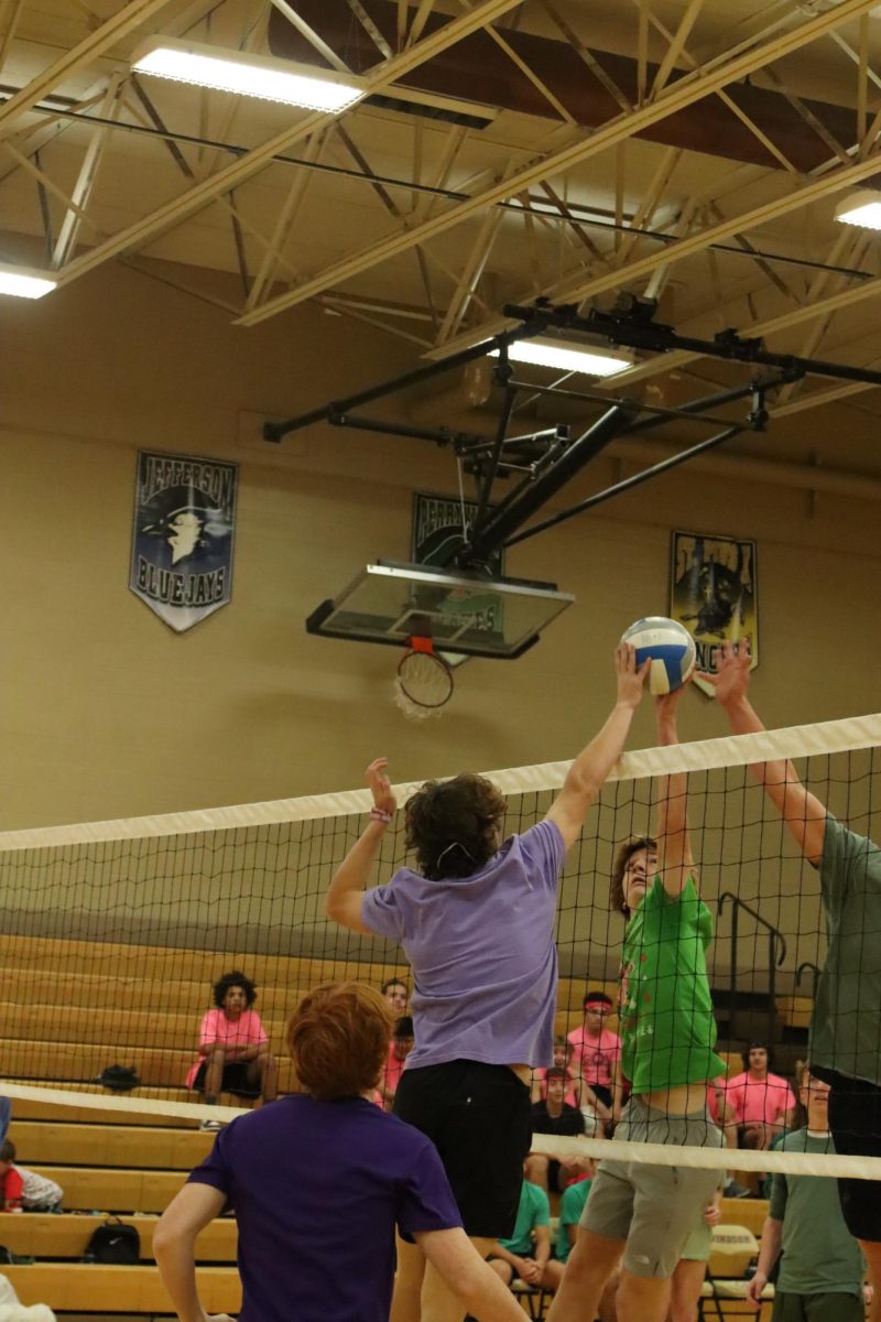 Boys Prepare For Second Annual Powderbuff Volleyball Tournament