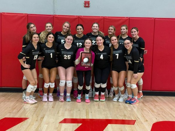 Owls Soar to First Place at Alton Tournament